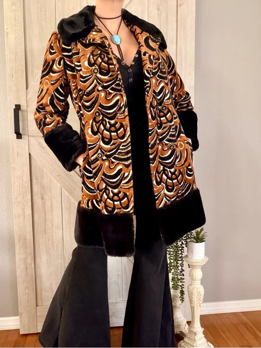 Vintage 60’s Psychedelic Tapestry Coat - Picture 6 of 16